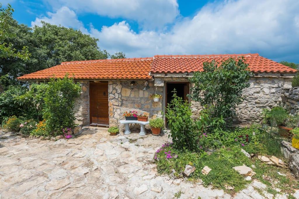 Peaceful House In Nature Nearby National Park Krka Bristane Exterior photo